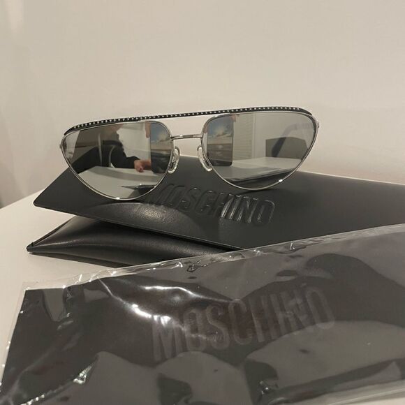NIB Silver Mirror Cateye Moschino Sunglasses main image 7